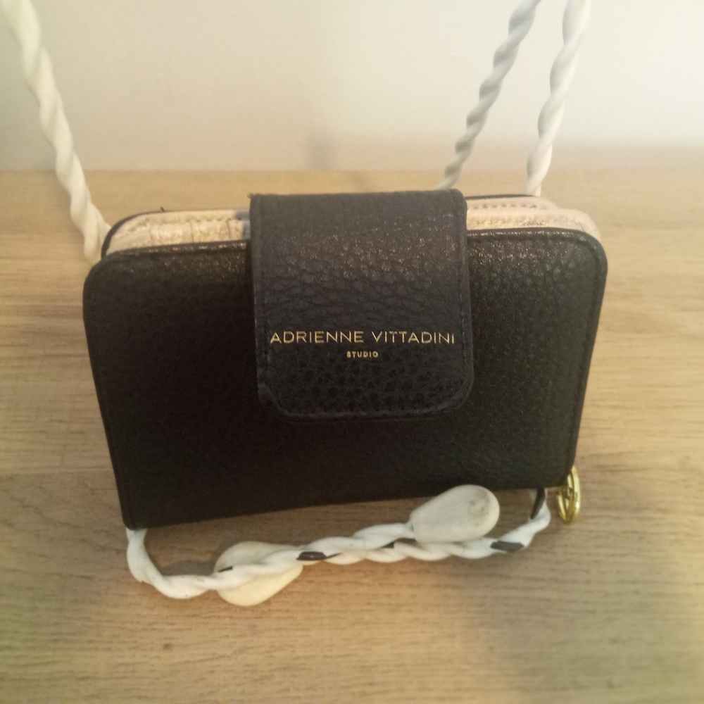 Adrienne Vittadini Studio Wallet ~ Free Shipping! ☆